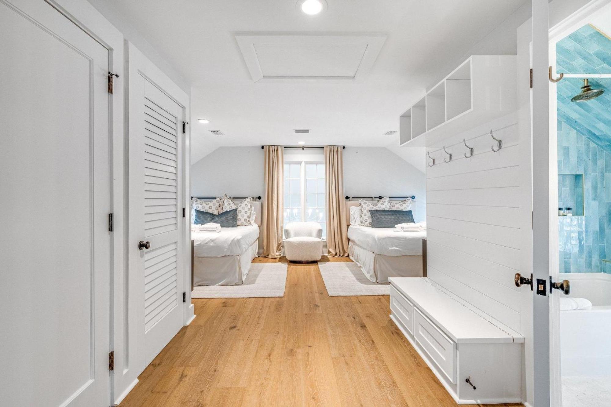 Atwoods Cottage & Carriage House Розмари Бийч Екстериор снимка